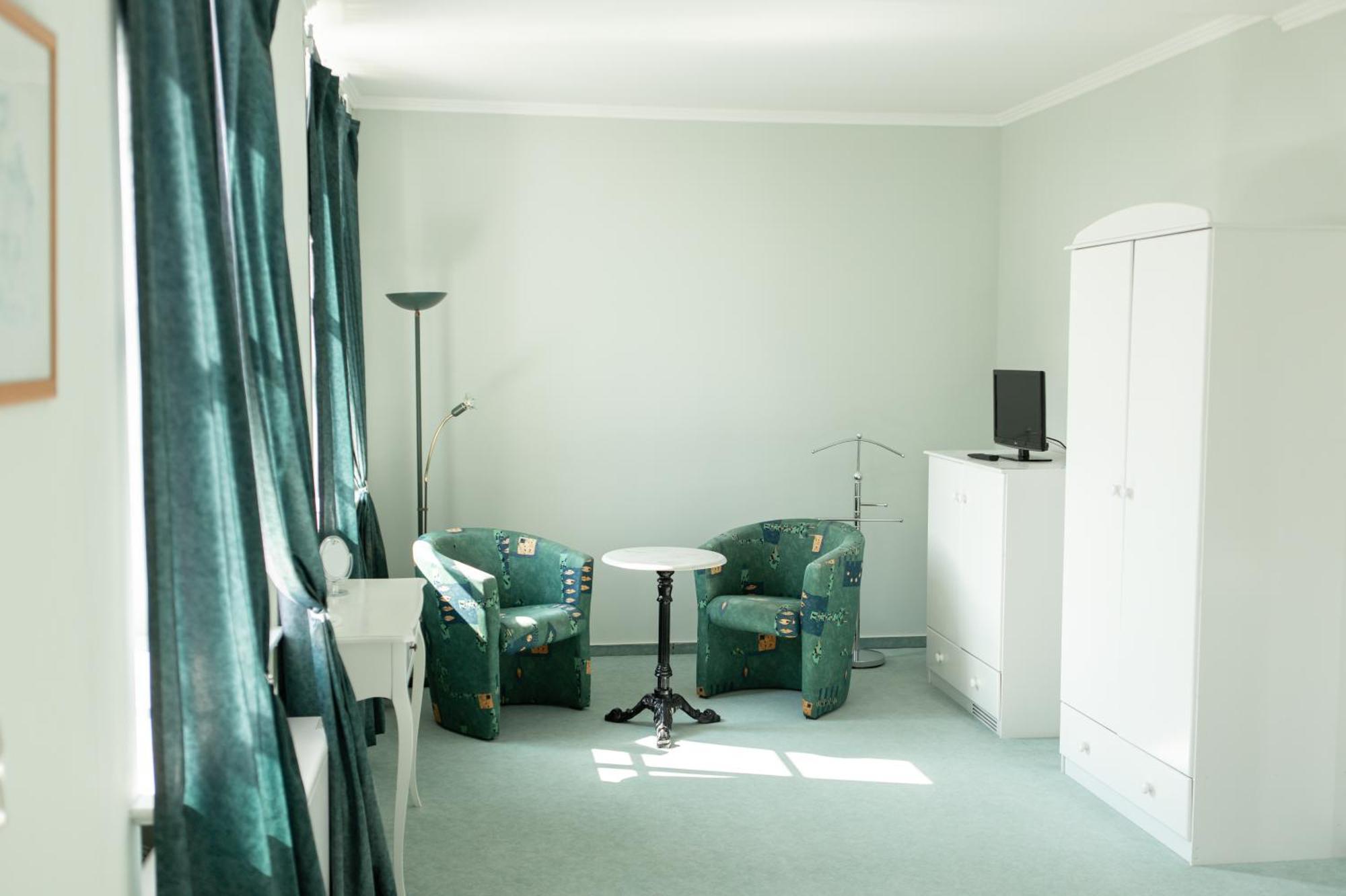Boutique Hotel Gut Tribbevitz Neuenkirchen auf Rugen Екстериор снимка