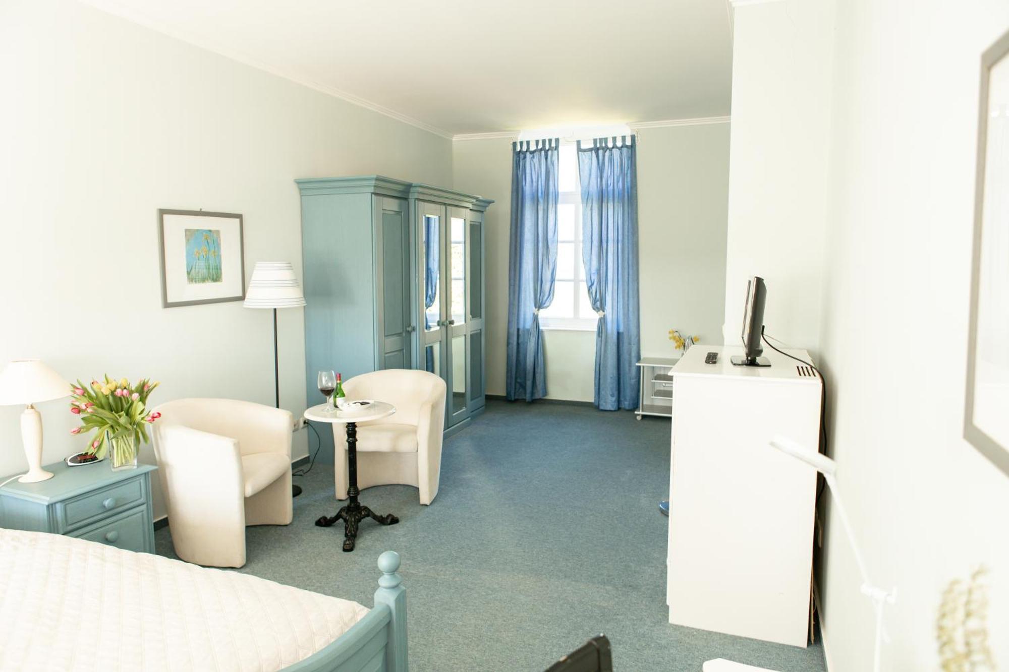 Boutique Hotel Gut Tribbevitz Neuenkirchen auf Rugen Екстериор снимка
