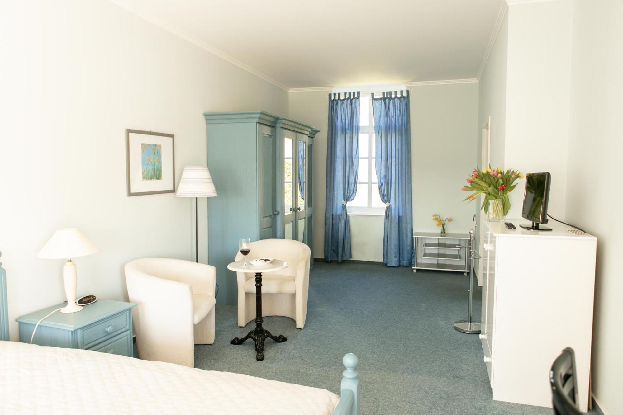 Boutique Hotel Gut Tribbevitz Neuenkirchen auf Rugen Екстериор снимка