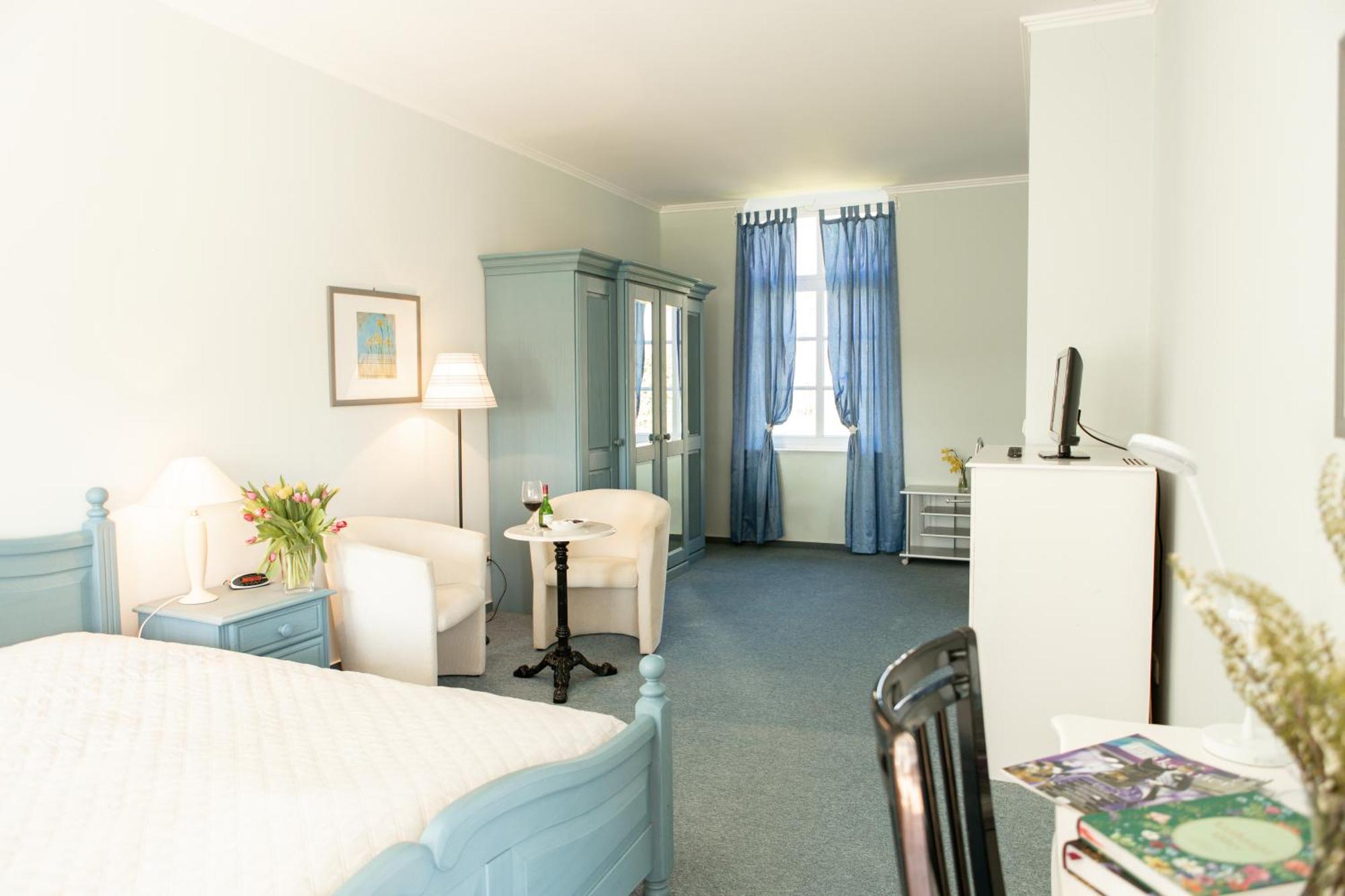 Boutique Hotel Gut Tribbevitz Neuenkirchen auf Rugen Екстериор снимка