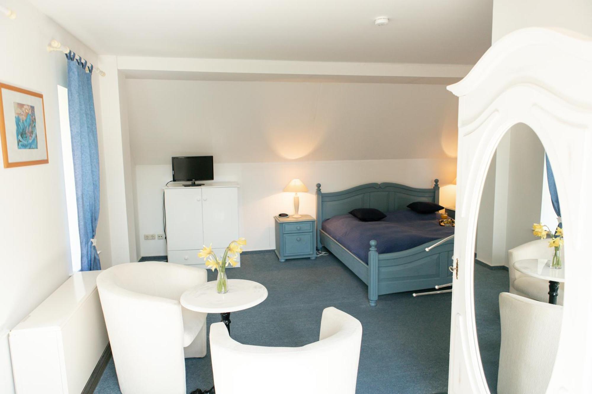 Boutique Hotel Gut Tribbevitz Neuenkirchen auf Rugen Екстериор снимка