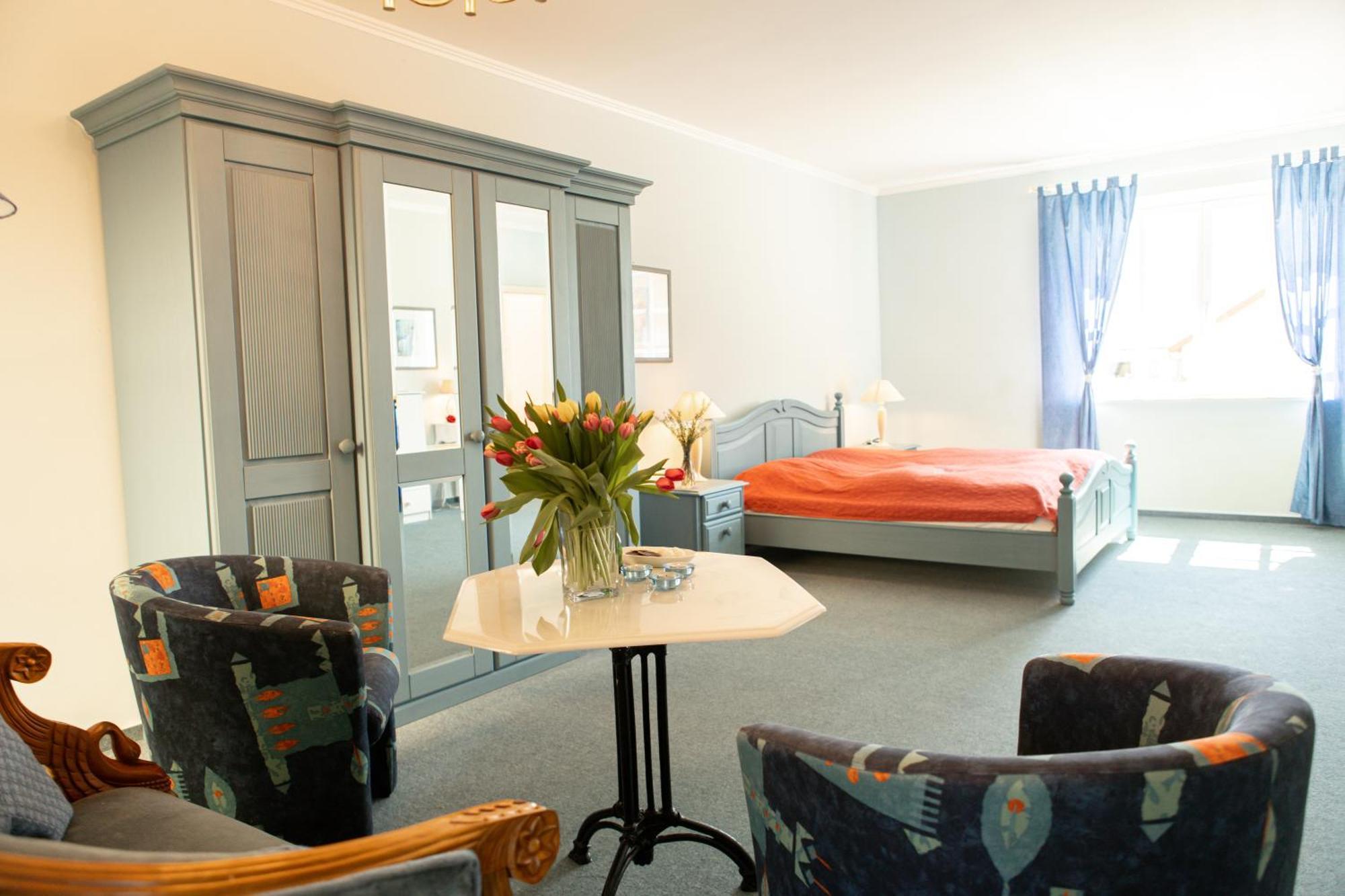 Boutique Hotel Gut Tribbevitz Neuenkirchen auf Rugen Екстериор снимка